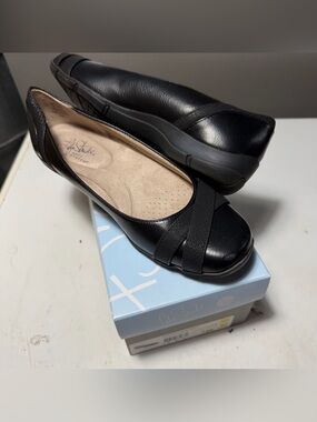 Life Stride Black Women's 7 Slip-On Comfort Flats